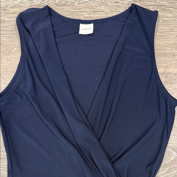 Elegant Navy Sleeveless Dress - Picture 2 of 5